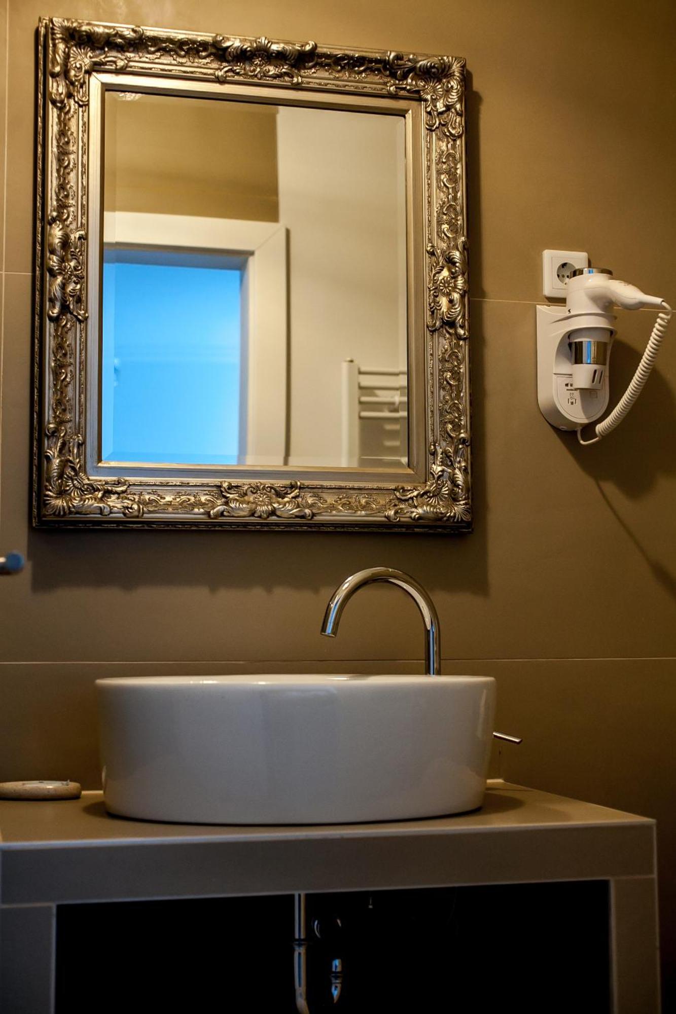Flex Selfcheckins - Zagreb - Hostel - 8 Rooms - City Centre Εξωτερικό φωτογραφία