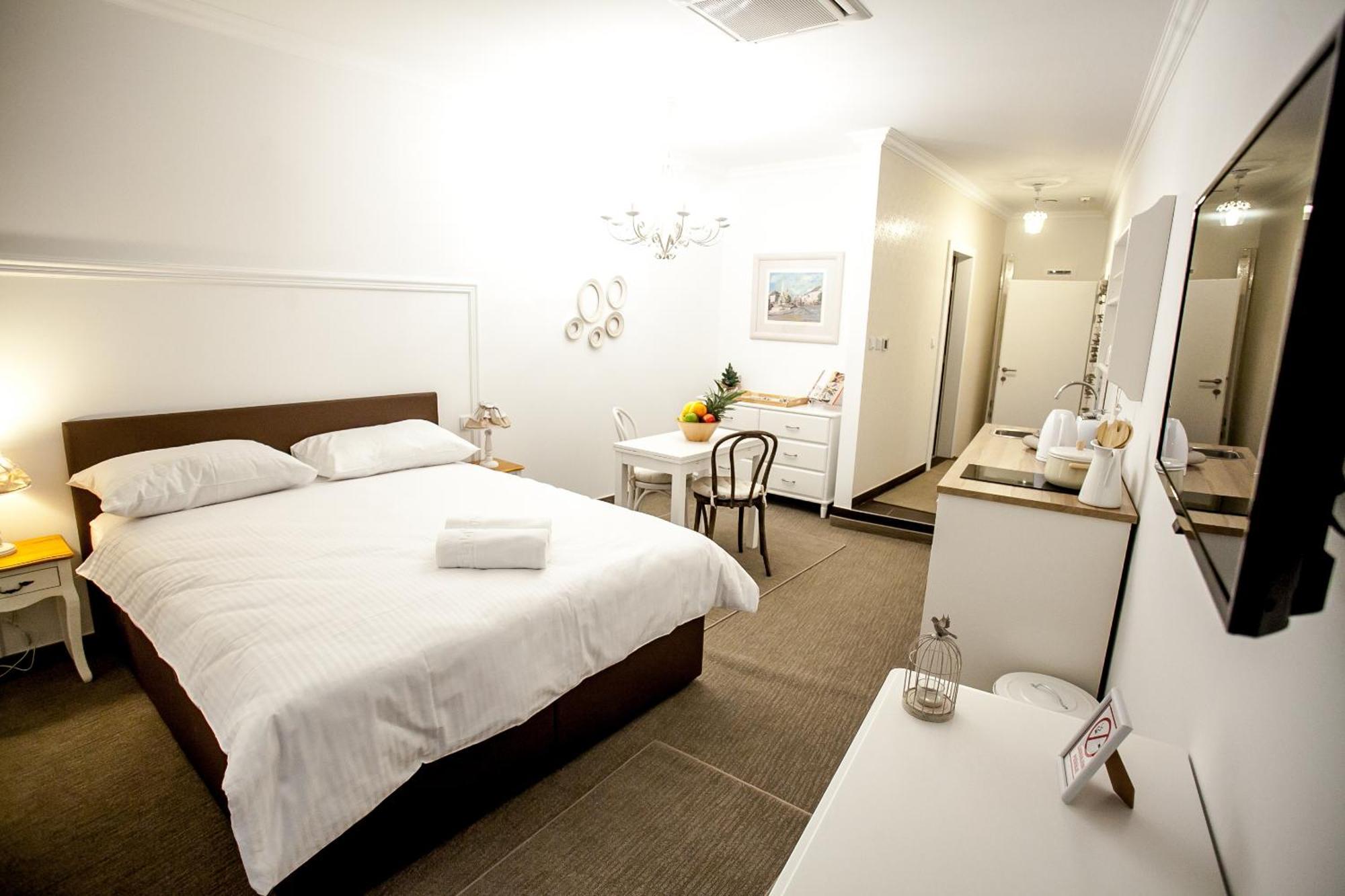 Flex Selfcheckins - Zagreb - Hostel - 8 Rooms - City Centre Εξωτερικό φωτογραφία